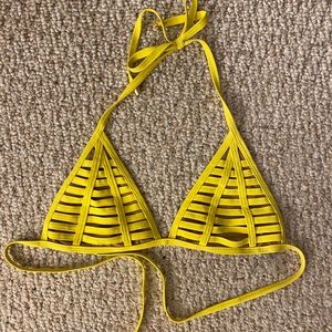 Beach Bunny Swimwear Top Medium